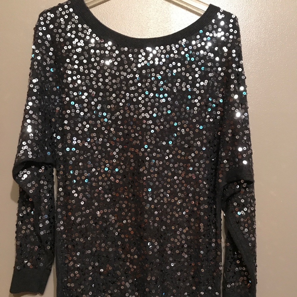 CREW NECK SPARKLY SWEATER ✨